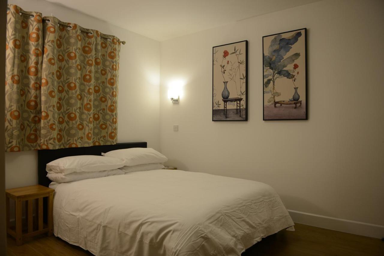 The Meadows Bed and Breakfast Cambridge  Esterno foto